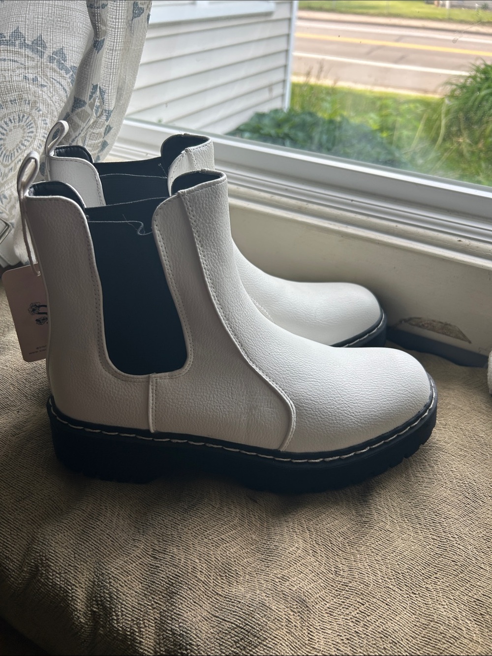 Sincerely Jules White Chelsea Lug Boots with Black Panels